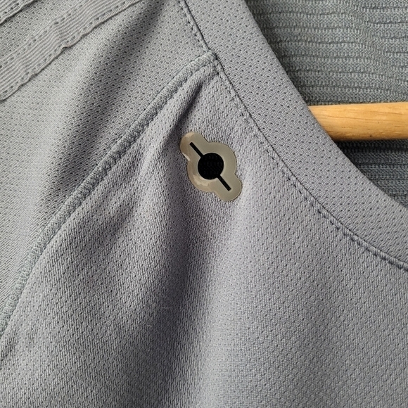 ADIDAS Athletic Top Size Large Grey - Picture 6 of 7